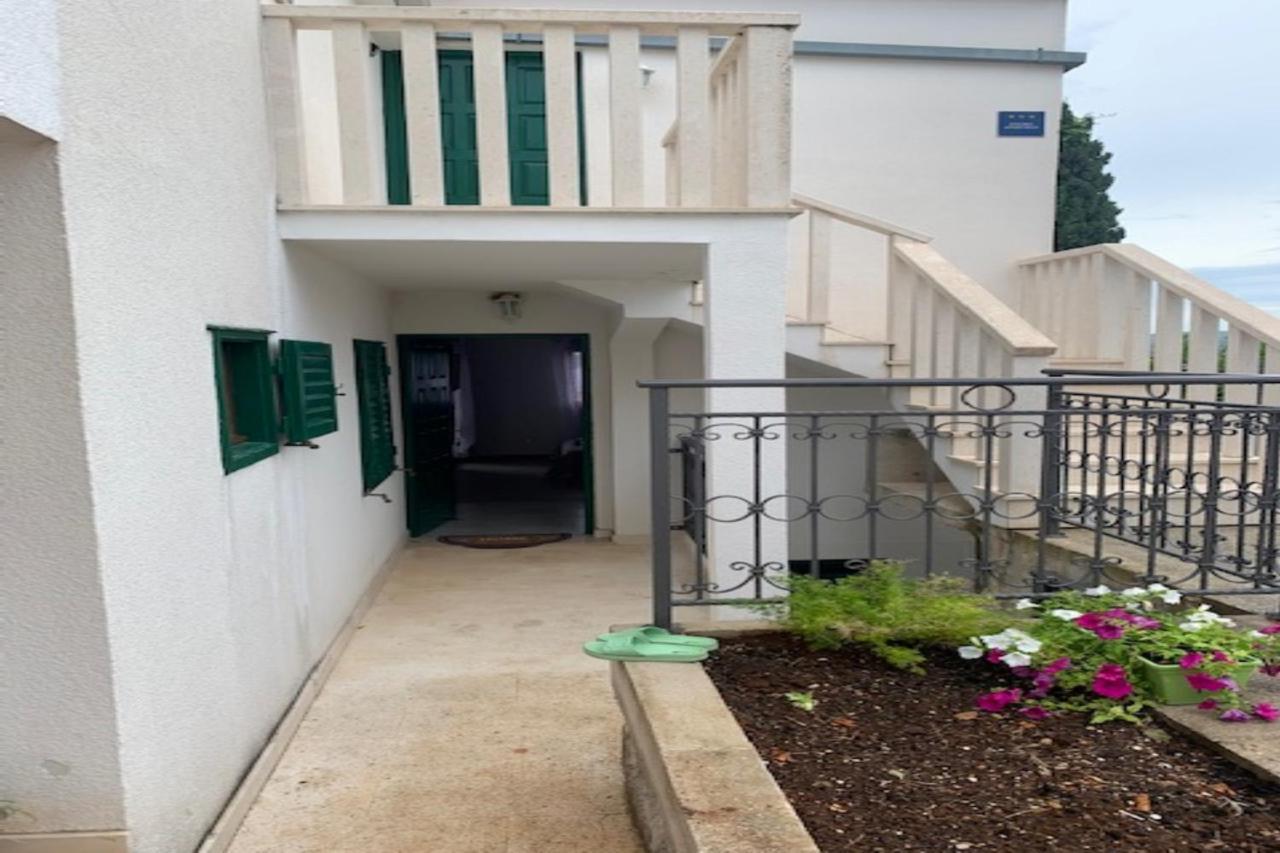 Holiday Apartments Lucic - Feels Like Home, Away From Home Ražanj Esterno foto