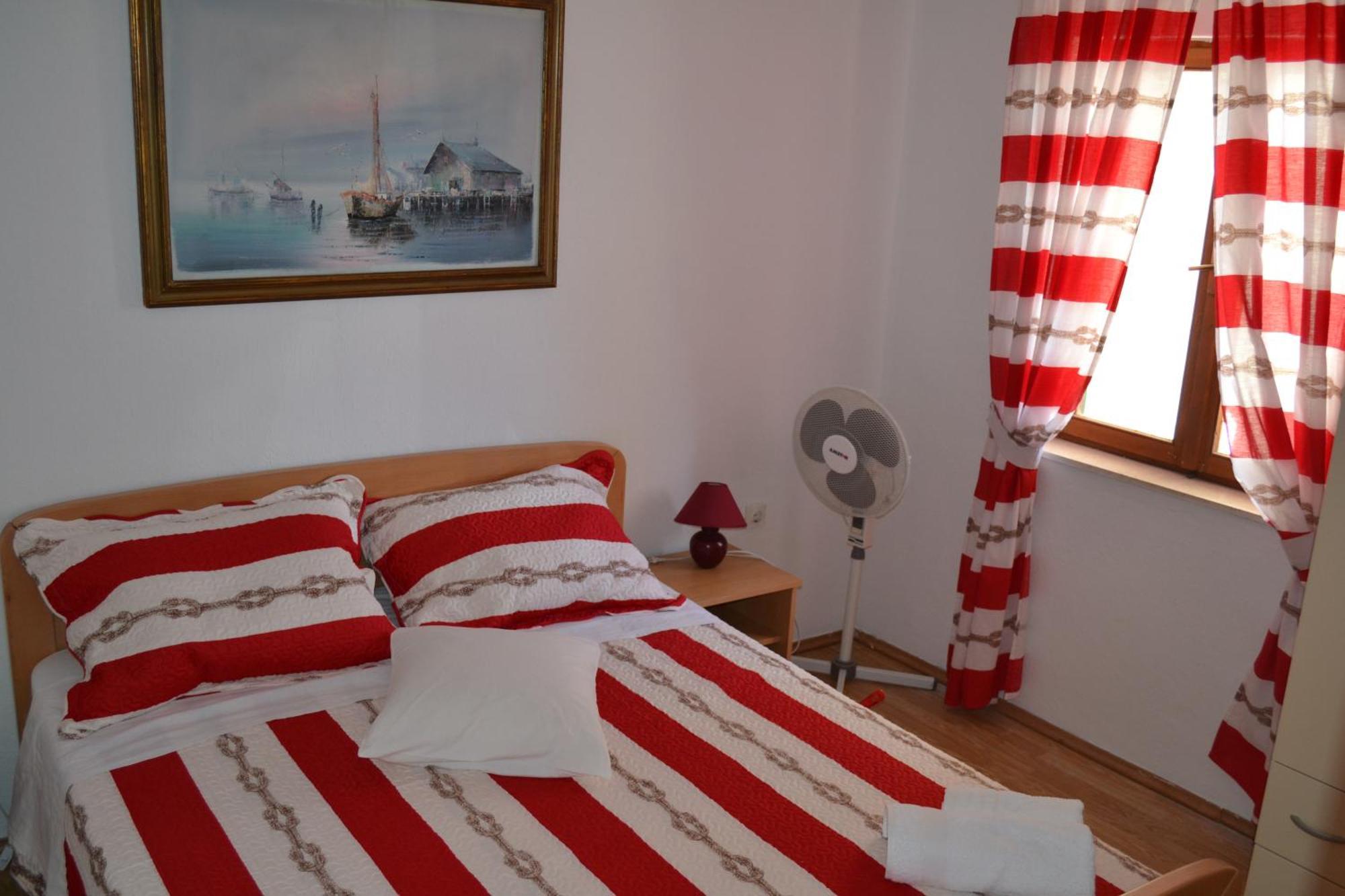 Holiday Apartments Lucic - Feels Like Home, Away From Home Ražanj Esterno foto
