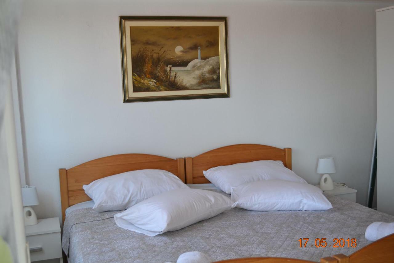 Holiday Apartments Lucic - Feels Like Home, Away From Home Ražanj Esterno foto