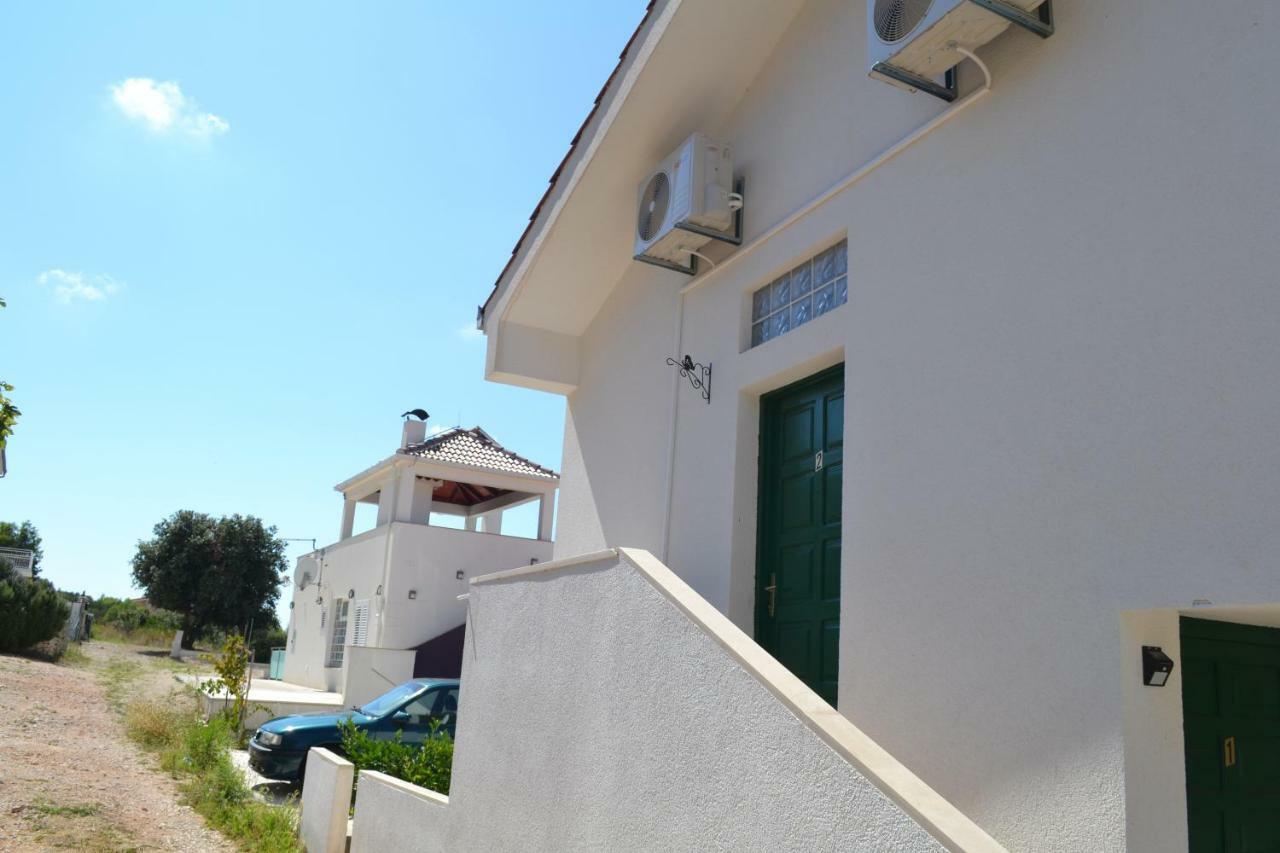 Holiday Apartments Lucic - Feels Like Home, Away From Home Ražanj Esterno foto