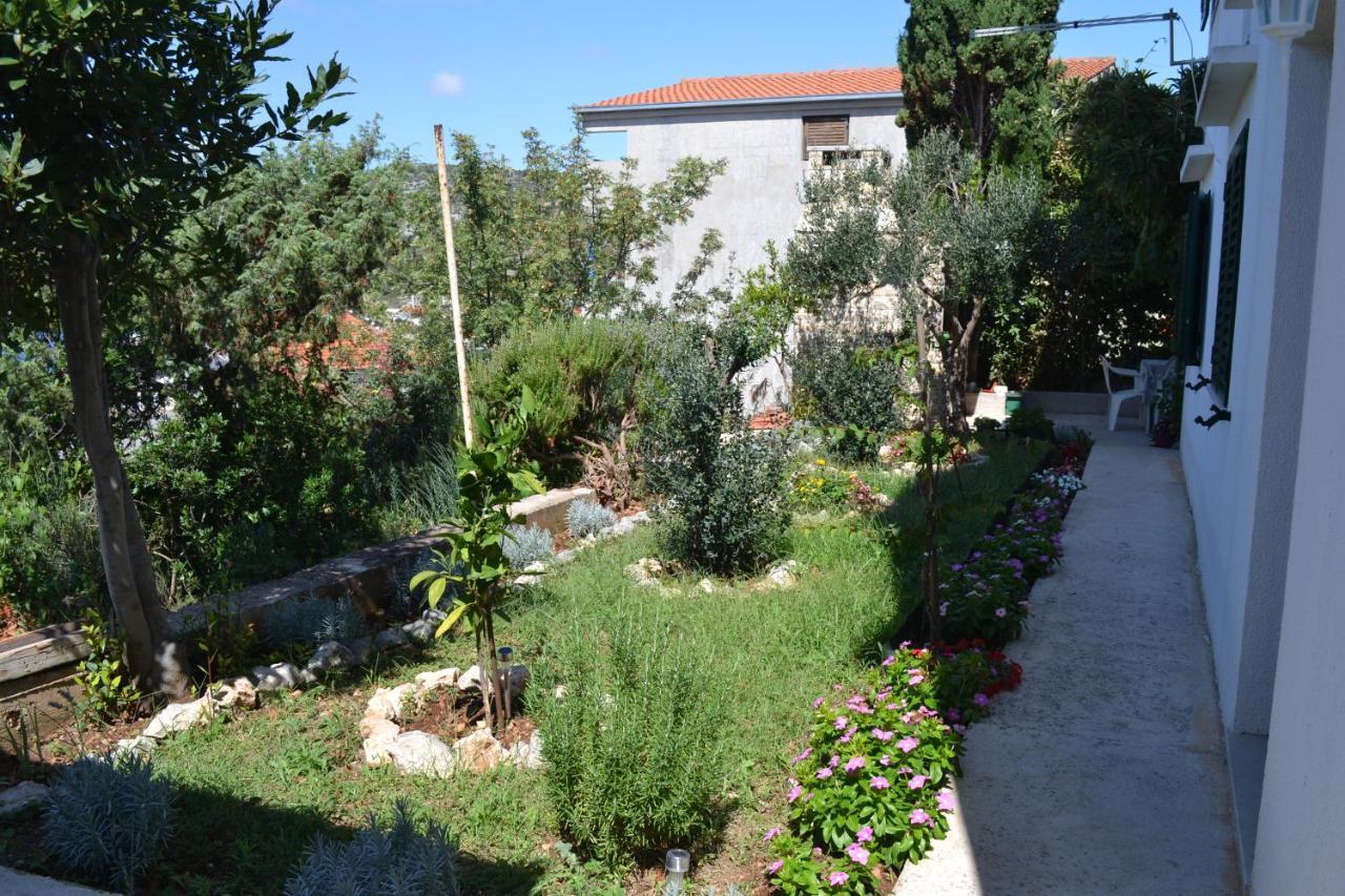 Holiday Apartments Lucic - Feels Like Home, Away From Home Ražanj Esterno foto